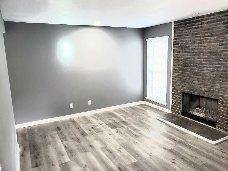 6490 S Dayton St #L8 — Photo 3