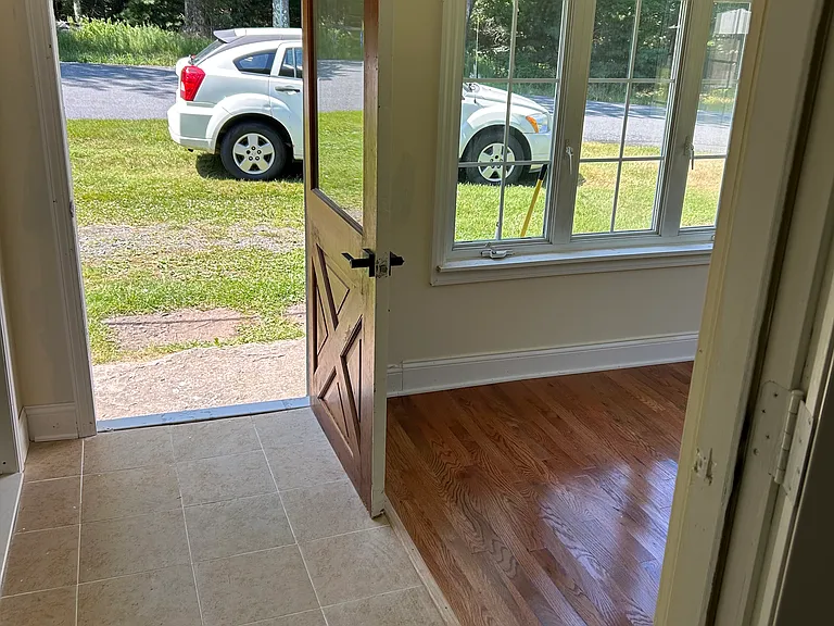 452 Southwoods Dr — Photo 15