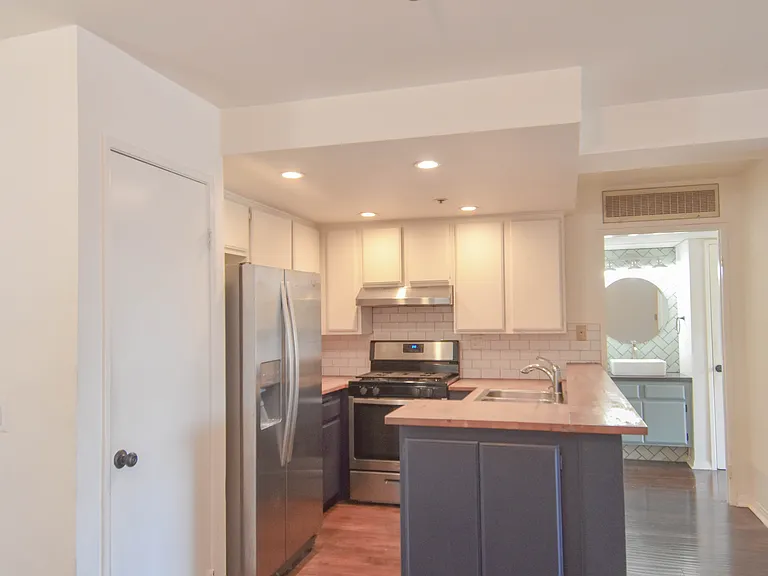 5143 Bakman Ave #206 — Photo 16