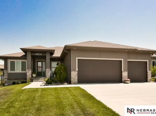 18504 Merion Dr, Edwardsville, KS 66113
