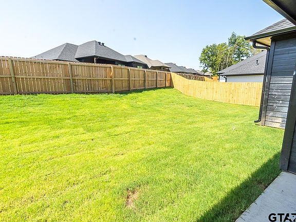 5th image of 19159 Ambrosia Dr