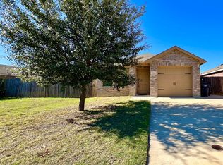 705 River Garden Dr, Fort Worth, TX 76114
