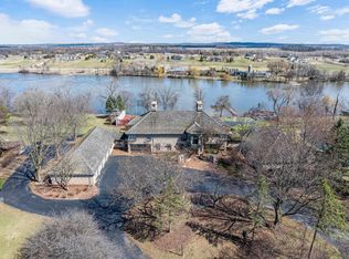 3687 Lost Dauphin Rd, De Pere, WI 54115