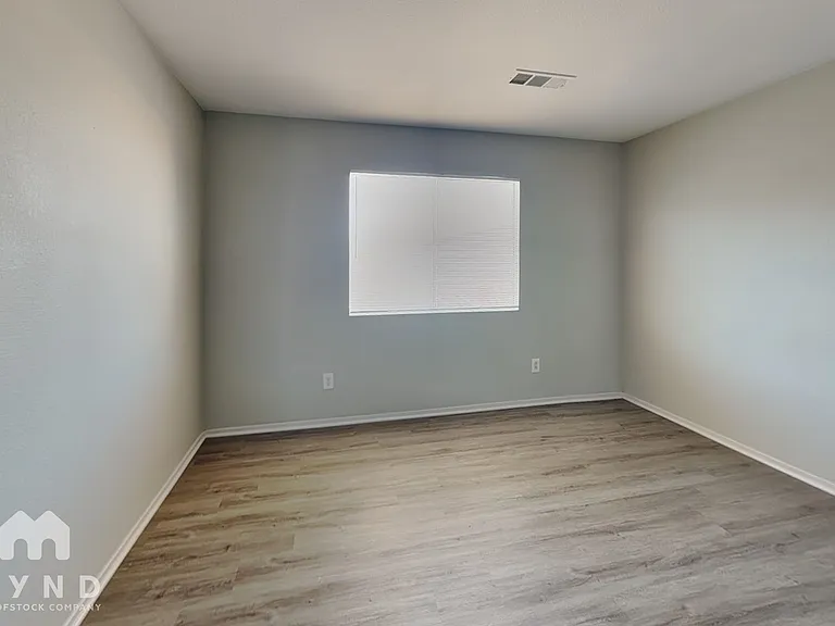 6271 Stone Hollow Ave — Photo 12