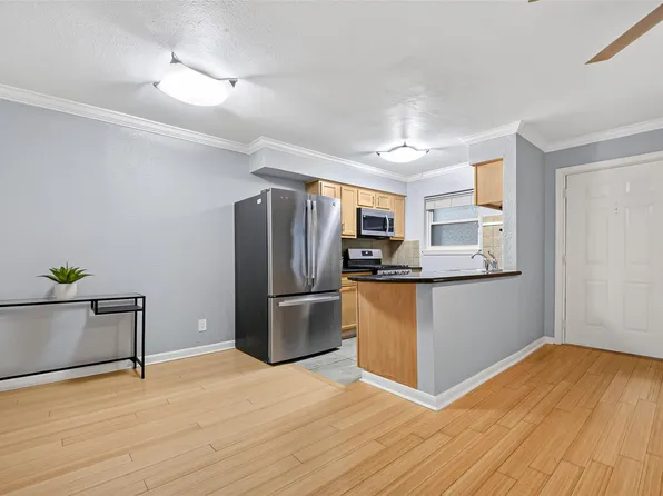 1404 Welch St APT 7, Houston, TX 77006