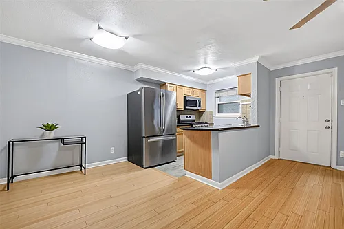 1404 Welch St #7 Photo 1