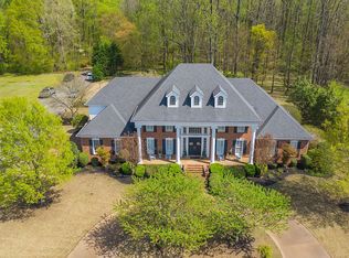 947 Grayson Ln, Jackson, TN 38305