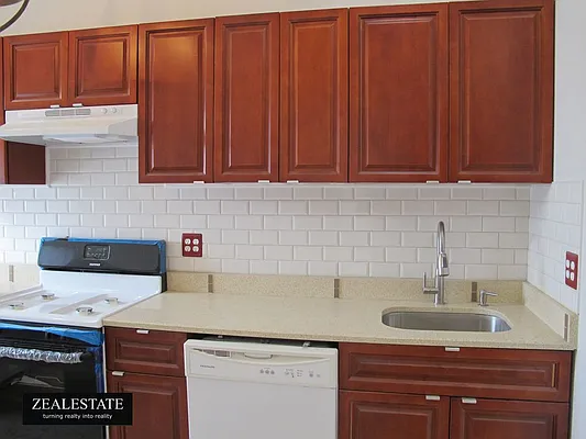 Rented by ZealEstate Group Inc | media 36