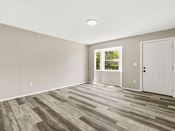 2nd image of 1831 Creekside Dr