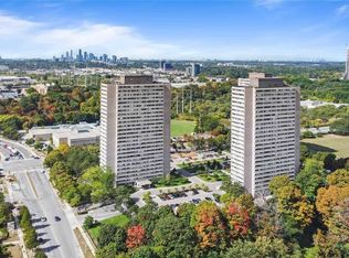 725 Don Mills Rd, Toronto, ON M3C1S6