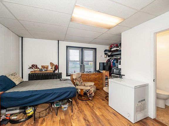 2nd image of 1028 Banks Ave