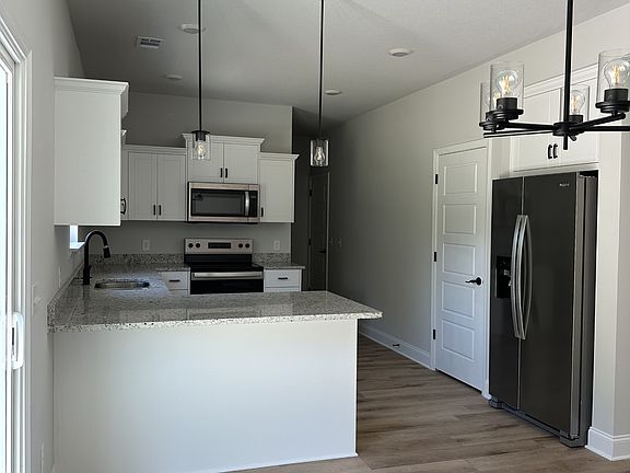 4th image of 297 W East Smith Rd