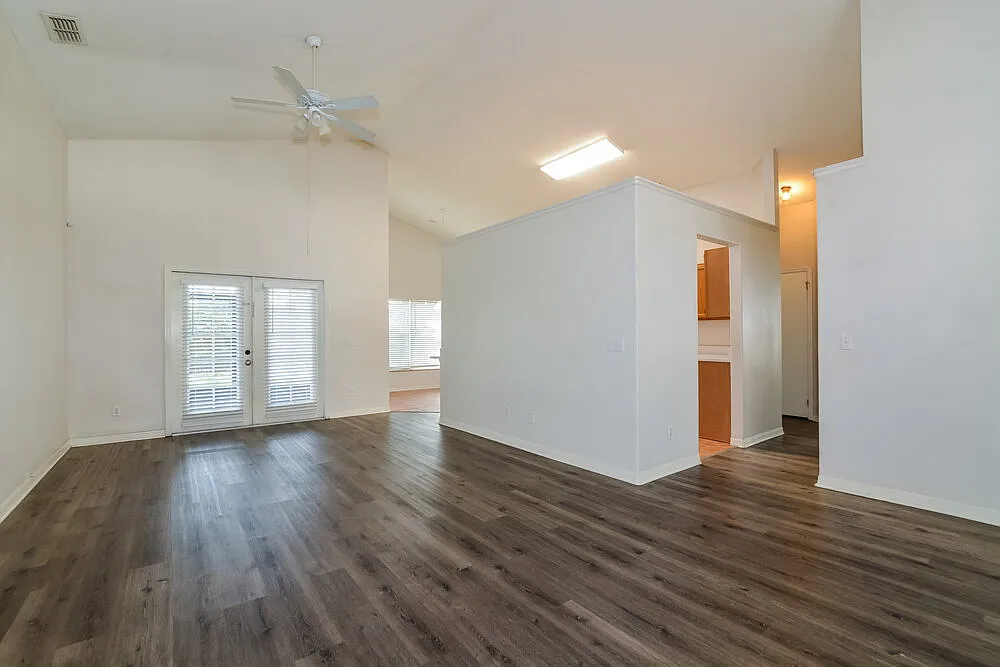 3 bed, 2.0 bath, 1493 sqft, $2,500 — Photo 4