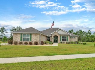 1335 Brushed Dunes Cir, Freeport, FL 32439