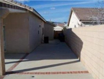 3rd image of 15863 Winchester Ct