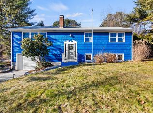 11 Abenaki Dr, Topsham, ME 04086