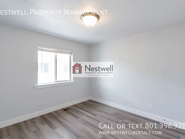 3596 E Ruby Ln — Photo 16