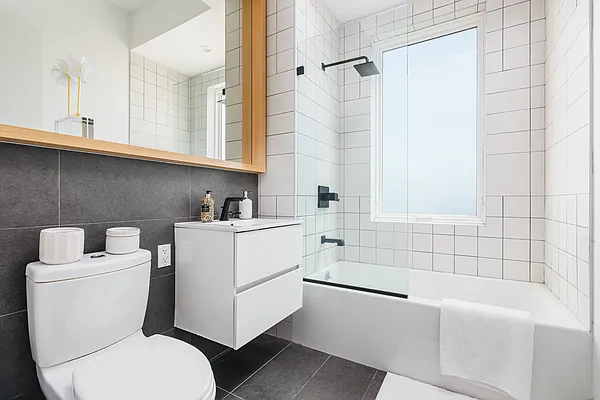 Rented by Nooklyn NYC LLC | media 31