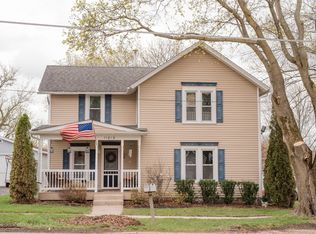 11819 Prairie Ave, Hebron, IL 60034