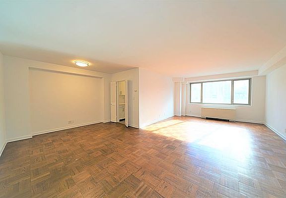 2nd image of 160 E 84th St APT 14C