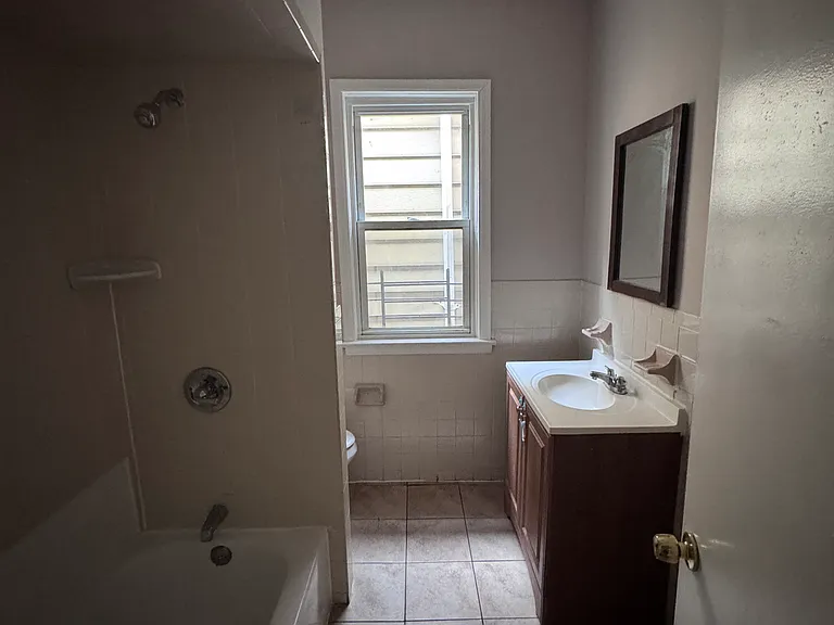 62 S 13th St #2 — Photo 2