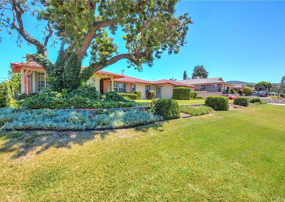 1st image of 838 S Coral Tree Dr