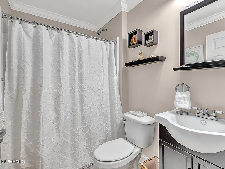 1814 Briarwood Ter — Photo 11