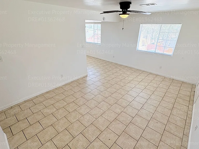 1303 Bernard St. — Photo 9