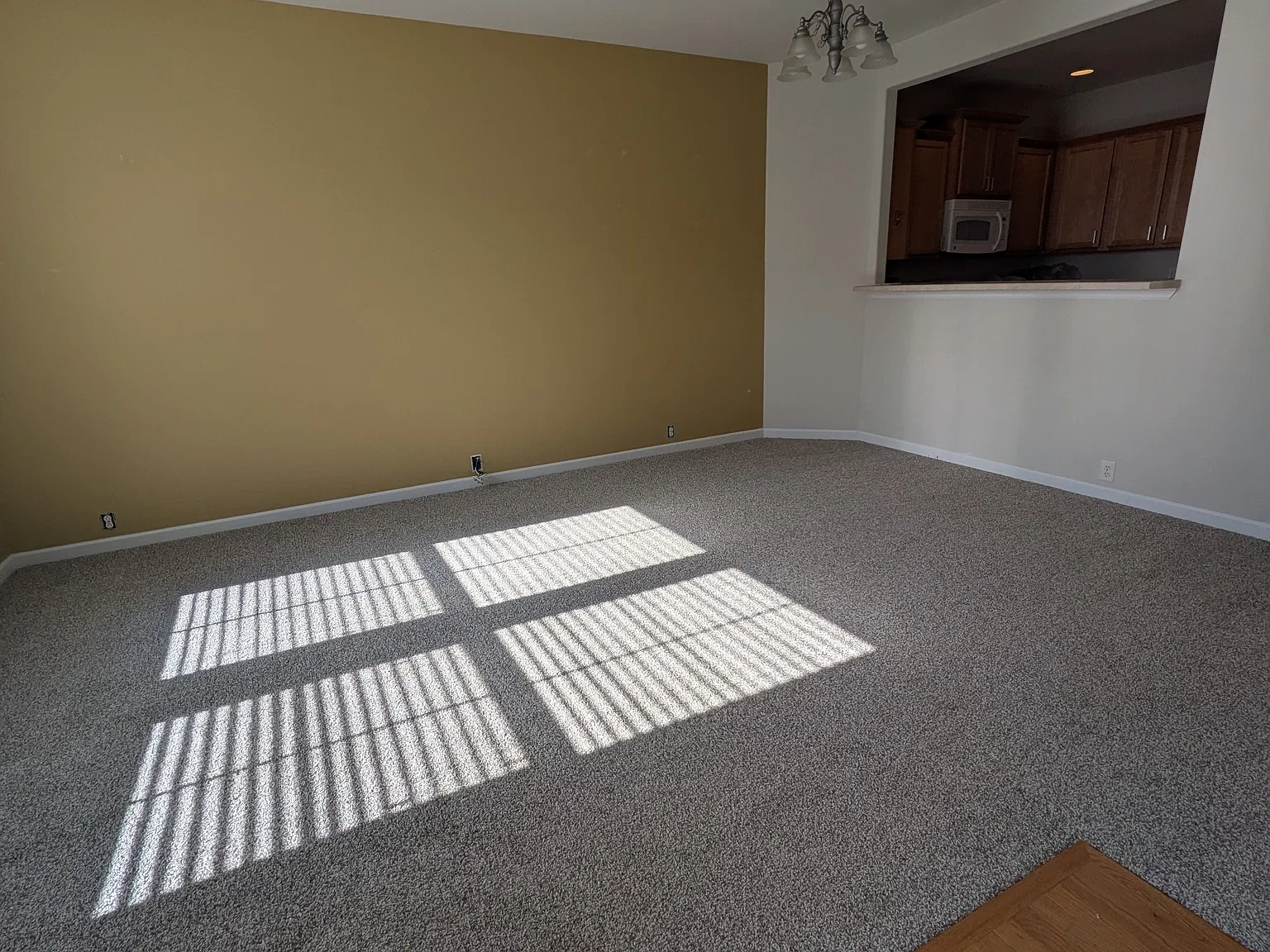 2 bed, 1286 sqft, $2,000 — Photo 2
