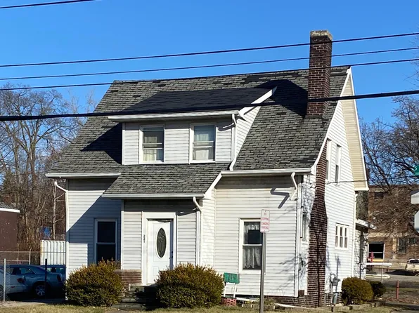 221 S Larch St, Lansing, MI 48912