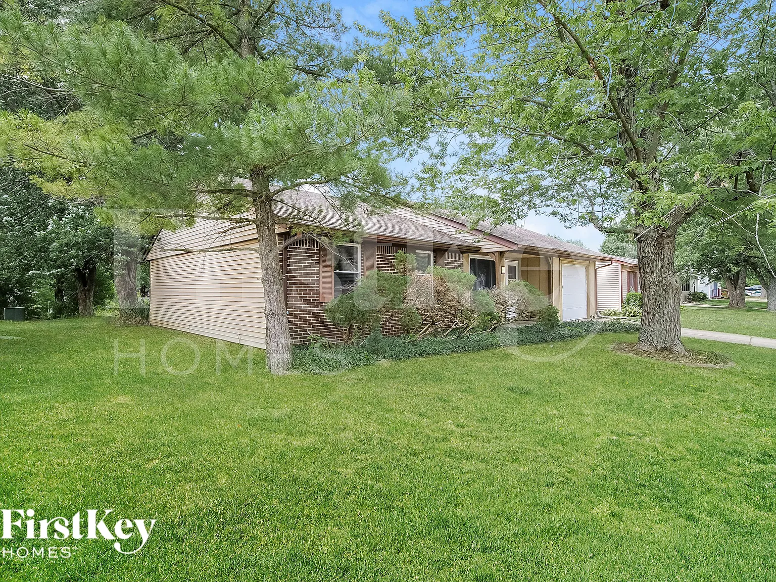 3 bed, 1.5 bath, 1064 sqft, $1,435 — Photo 2