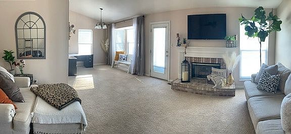 5th image of 2477 Hickory Manor Dr