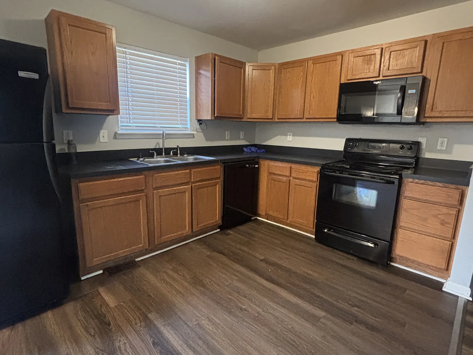 539 - B Maple Street - Downstairs — Photo 3