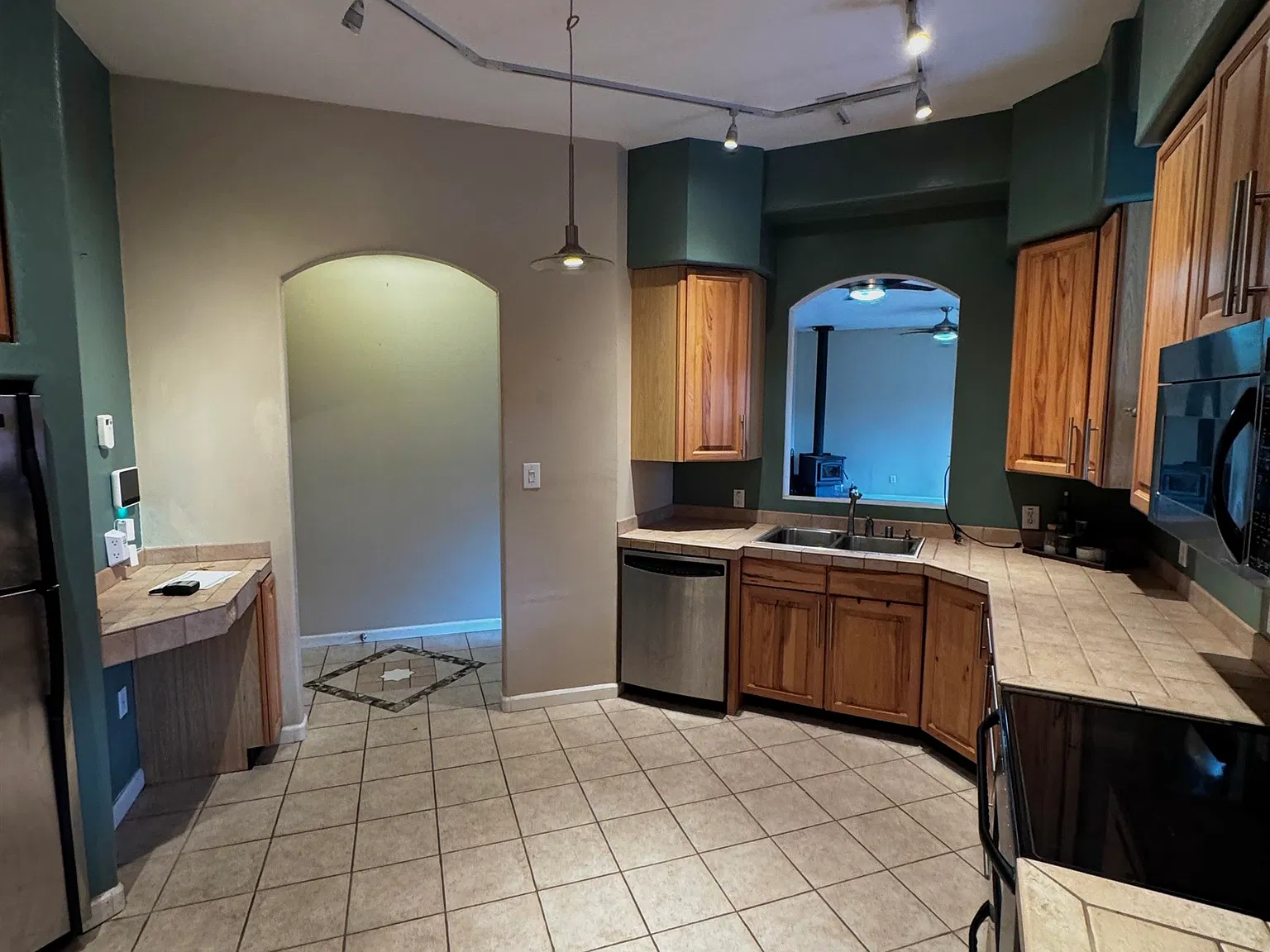 2 bed, $2,450 — Photo 3