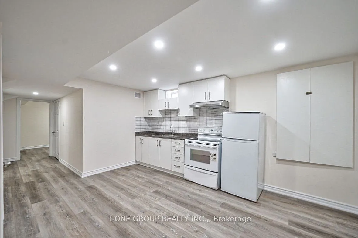2 bed, $1,600 — Photo 4