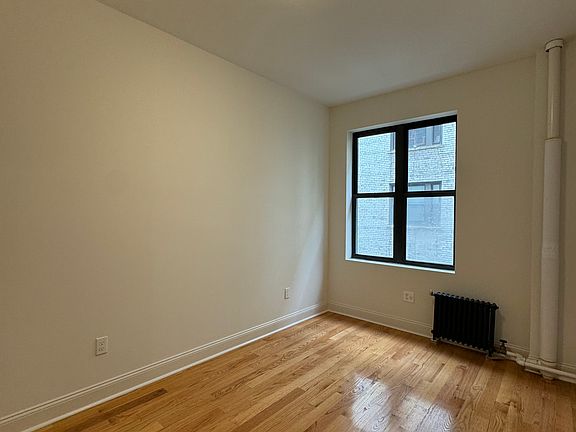 3rd image of 515 W 113th St #4W