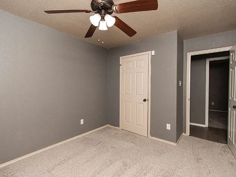 3200 Alamocitos Creek Dr — Photo 19