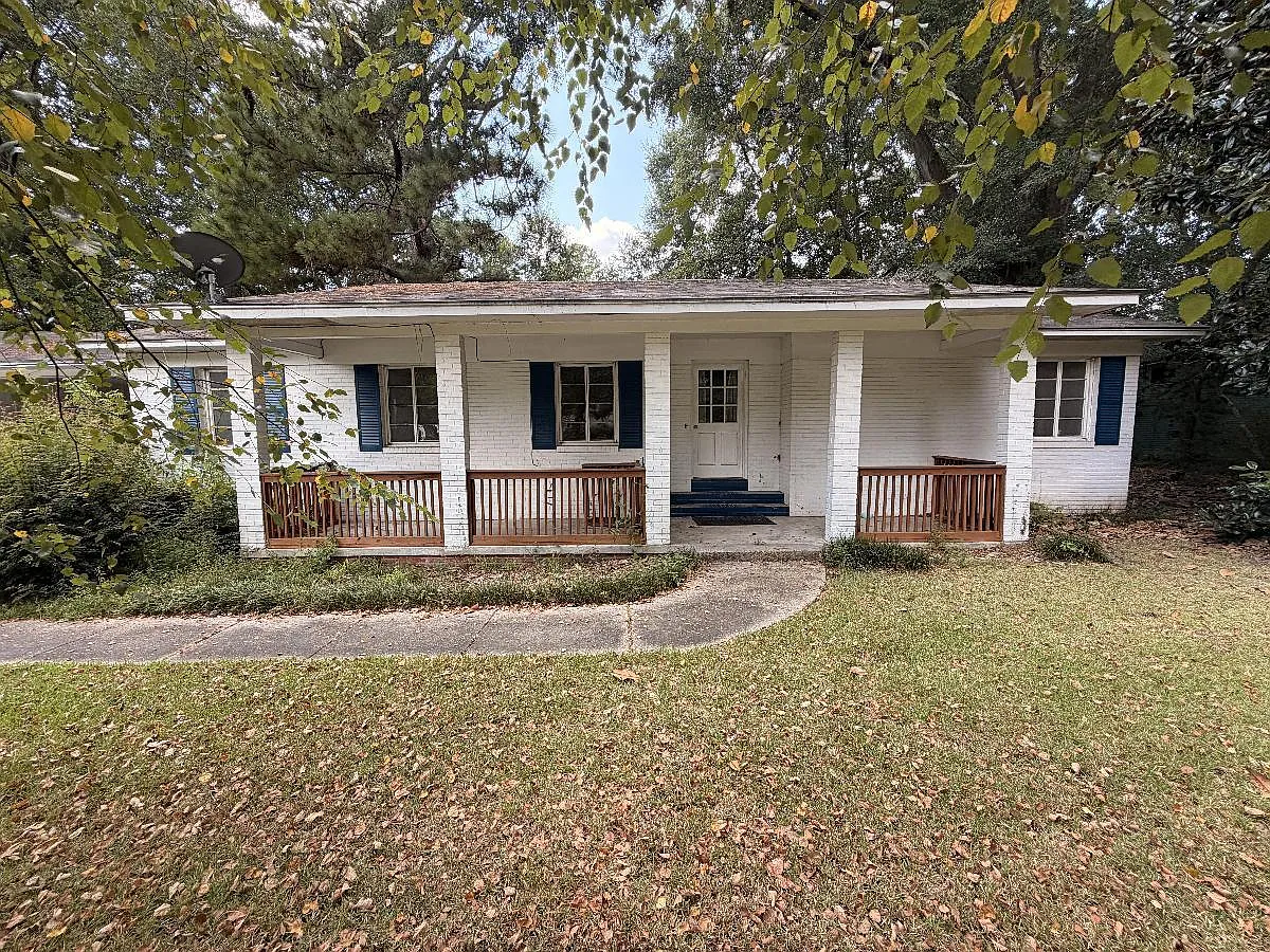 3 bed, 1854 sqft, $1,800 — Photo 1