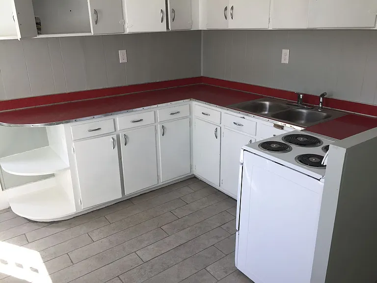 18 Sirrine St — Photo 18