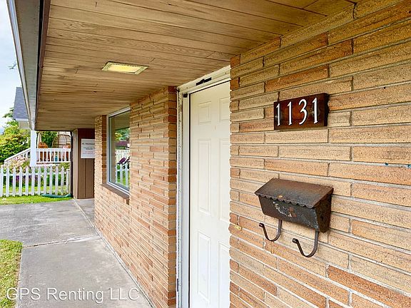 4th image of 1131 Lombard Ave