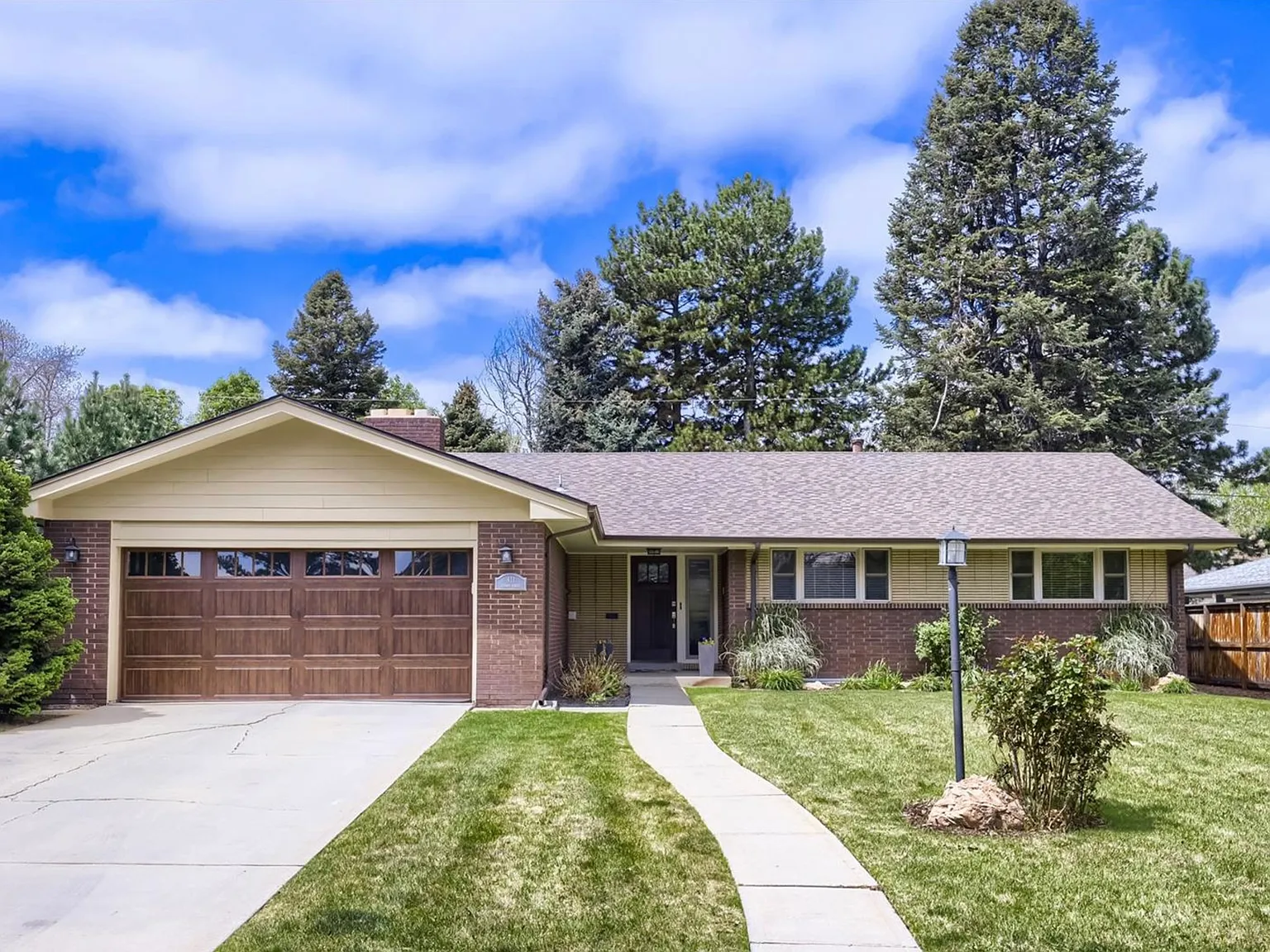 4 bed, 3143 sqft, $5,990 — Photo 1