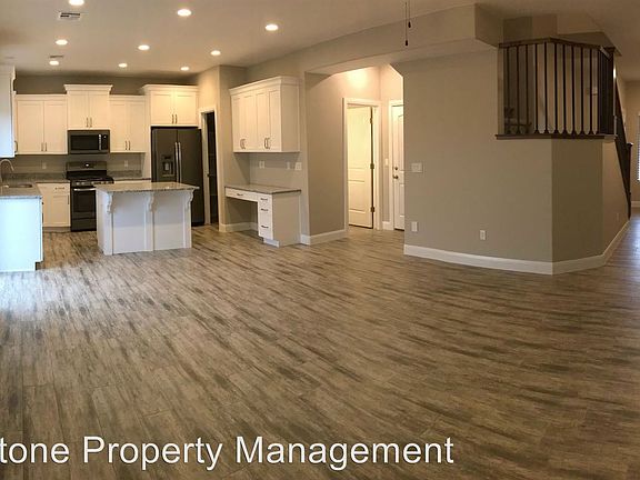 3rd image of 1001 W Curly Hollow Dr #67