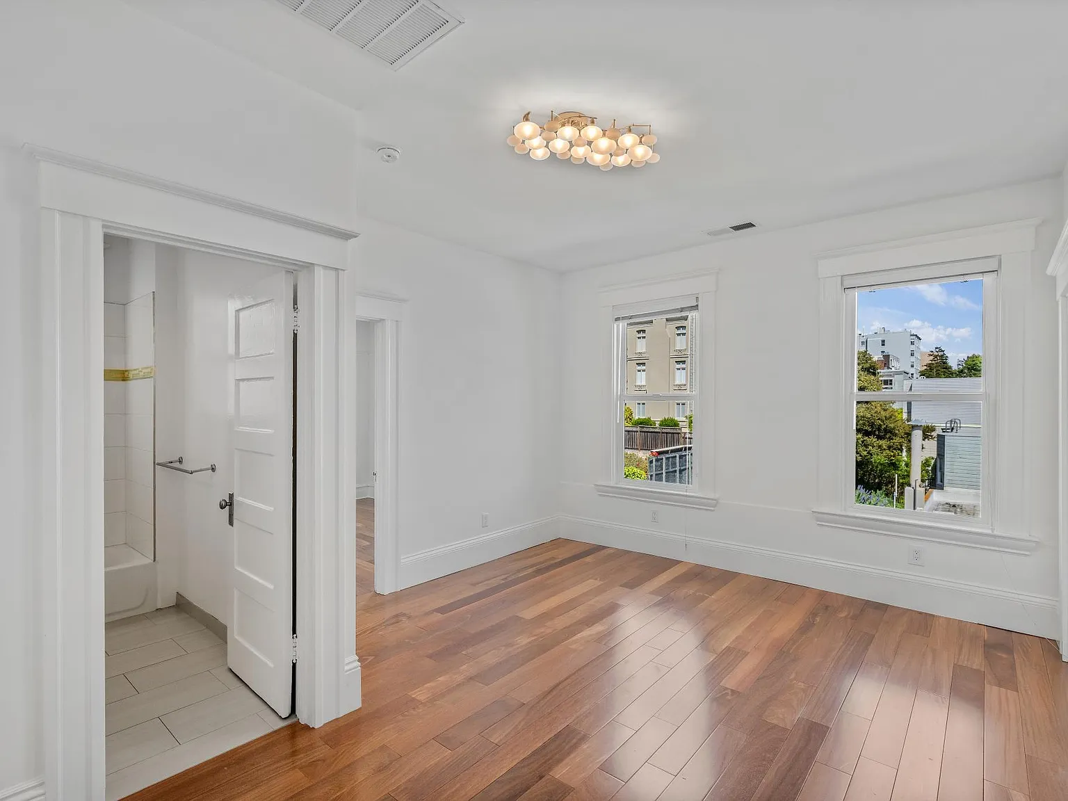 2174 California St — Photo 3
