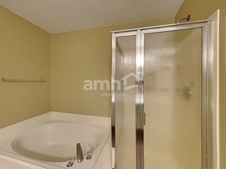 10640 Standish Pl — Photo 15