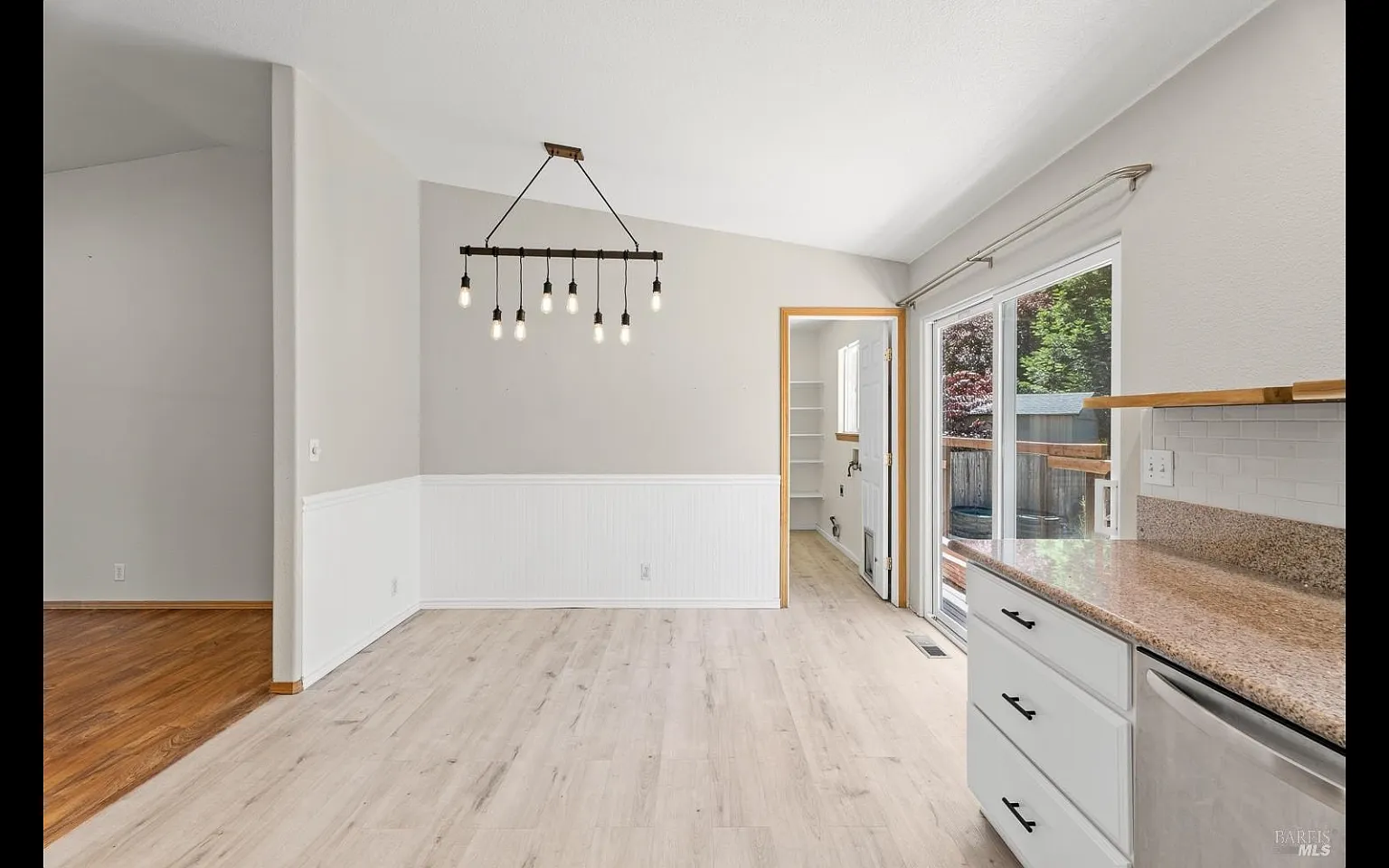3 bed, 1475 sqft, $2,400 — Photo 4