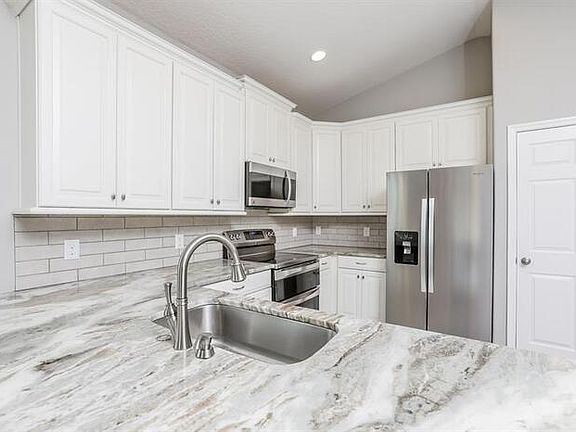 3rd image of 34339 Alicante Ct