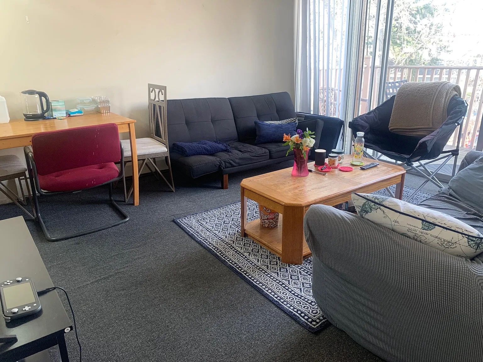 2 bed, 750 sqft, $1,590 — Photo 1