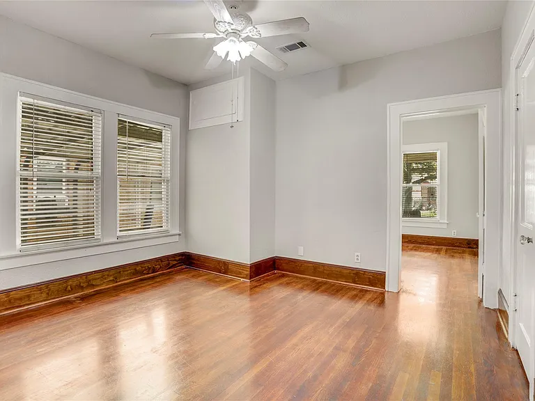 5221 Mulford St — Photo 13
