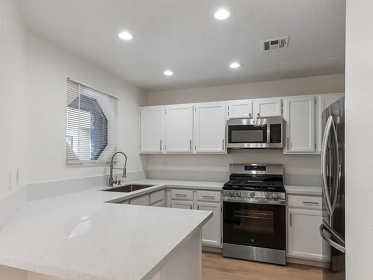 5044 S Rainbow Blvd #203-1 — Photo 13