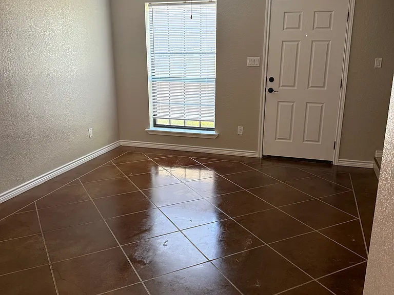 405 E McDonald St #1 — Photo 6
